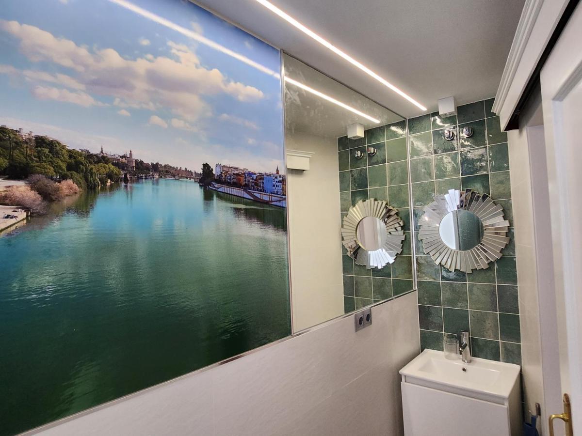 Lovely Center Apartments Seville - Balcony Lux Sol Sevilla Buitenkant foto