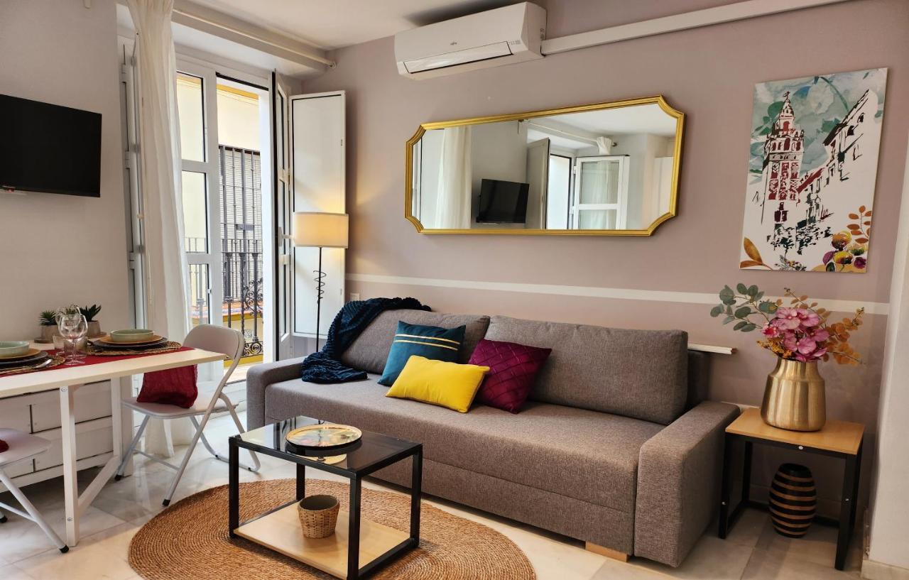 Lovely Center Apartments Seville - Balcony Lux Sol Sevilla Buitenkant foto