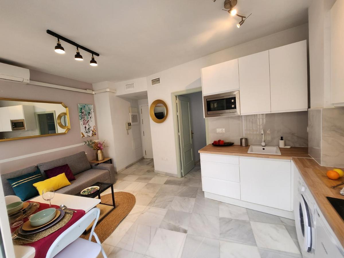 Lovely Center Apartments Seville - Balcony Lux Sol Sevilla Buitenkant foto