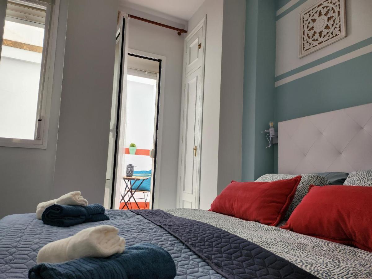 Lovely Center Apartments Seville - Balcony Lux Sol Sevilla Buitenkant foto