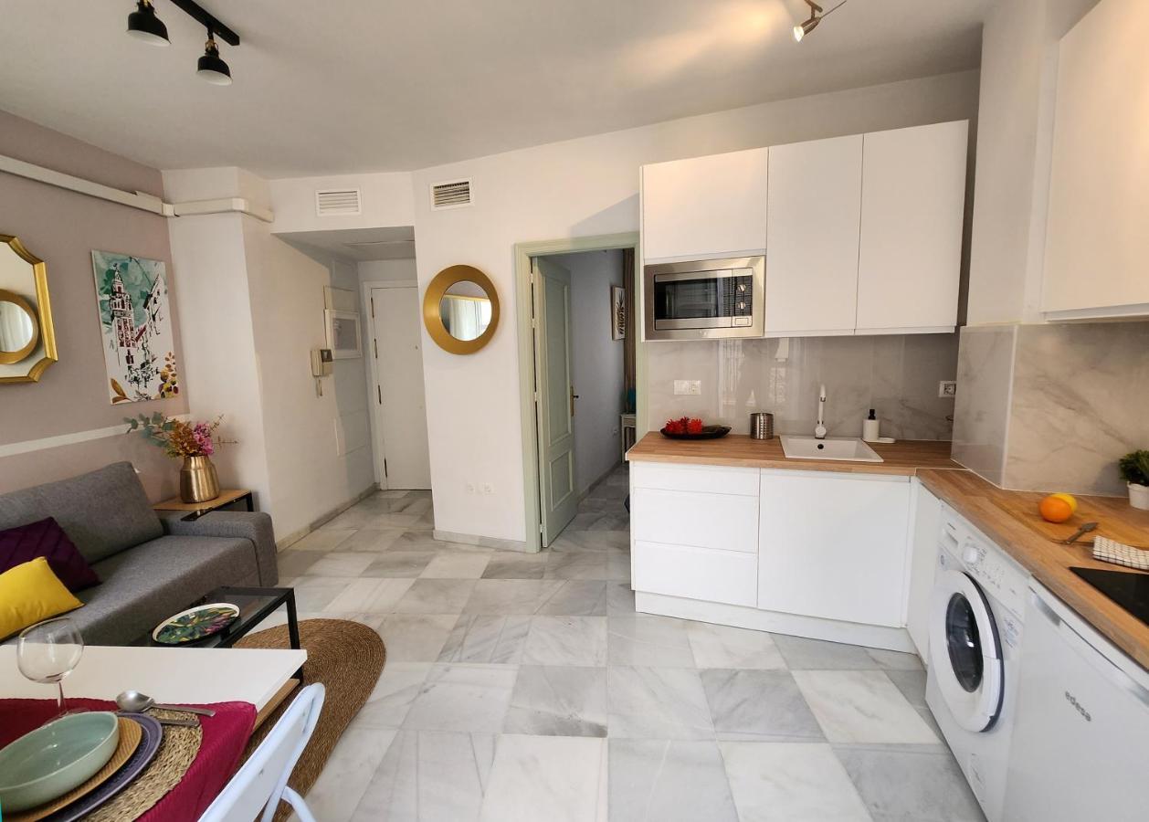 Lovely Center Apartments Seville - Balcony Lux Sol Sevilla Buitenkant foto
