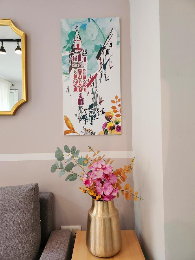 Lovely Center Apartments Seville - Balcony Lux Sol Sevilla Buitenkant foto
