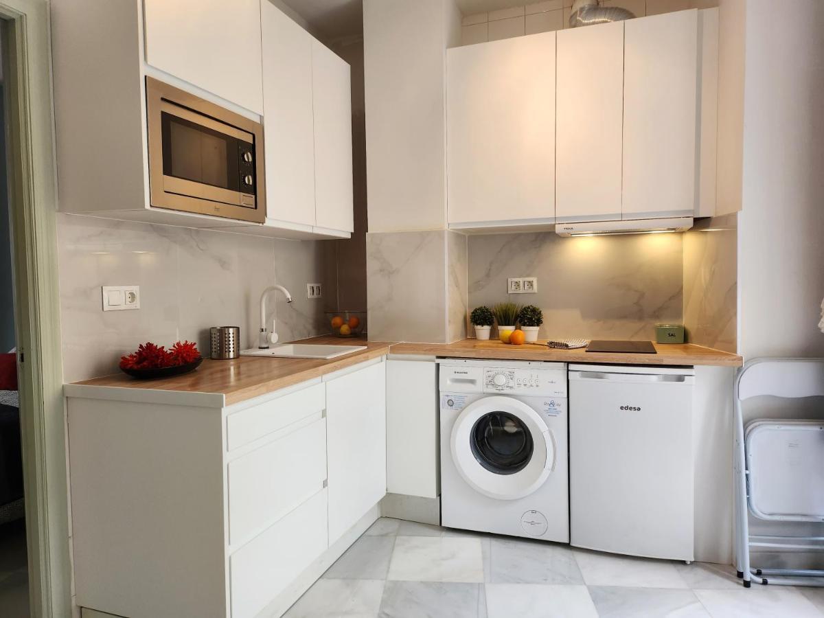 Lovely Center Apartments Seville - Balcony Lux Sol Sevilla Buitenkant foto