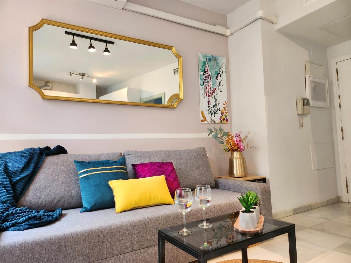 Lovely Center Apartments Seville - Balcony Lux Sol Sevilla Buitenkant foto